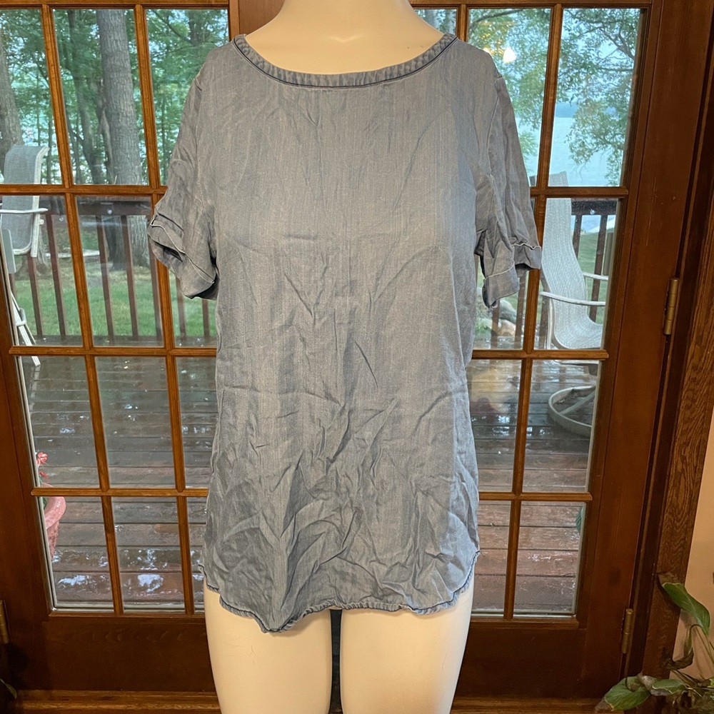 Chambray 1/4 zip back tshirt